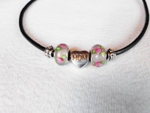 Murano Glass Beads with Mom Bead/charm Great gift for Mom