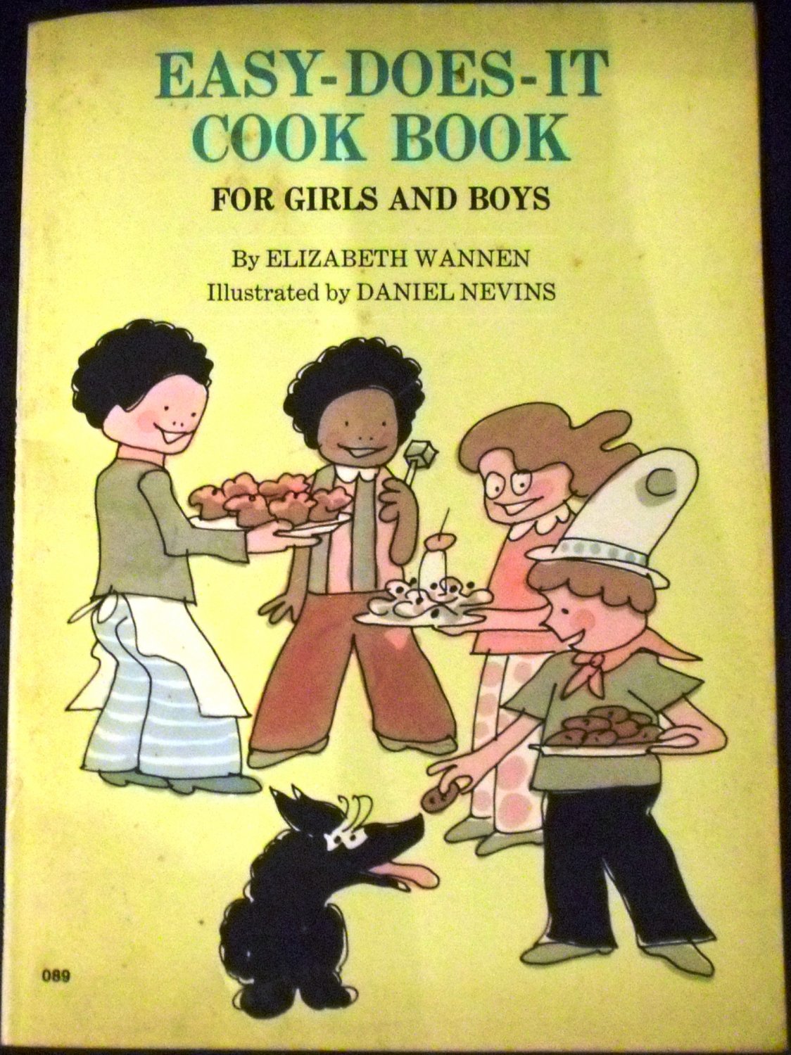 Easy Does It Cook Book For Girls and Boys by Elizabeth Wannen (Paperback 1975)