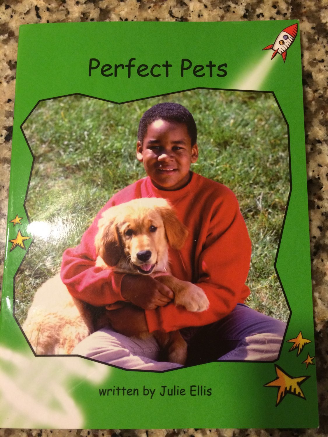 Perfect Pets: Level 4: Early (Red Rocket Readers: Non-fiction Set A) &acirc;�� 2004 by Julie Ellis