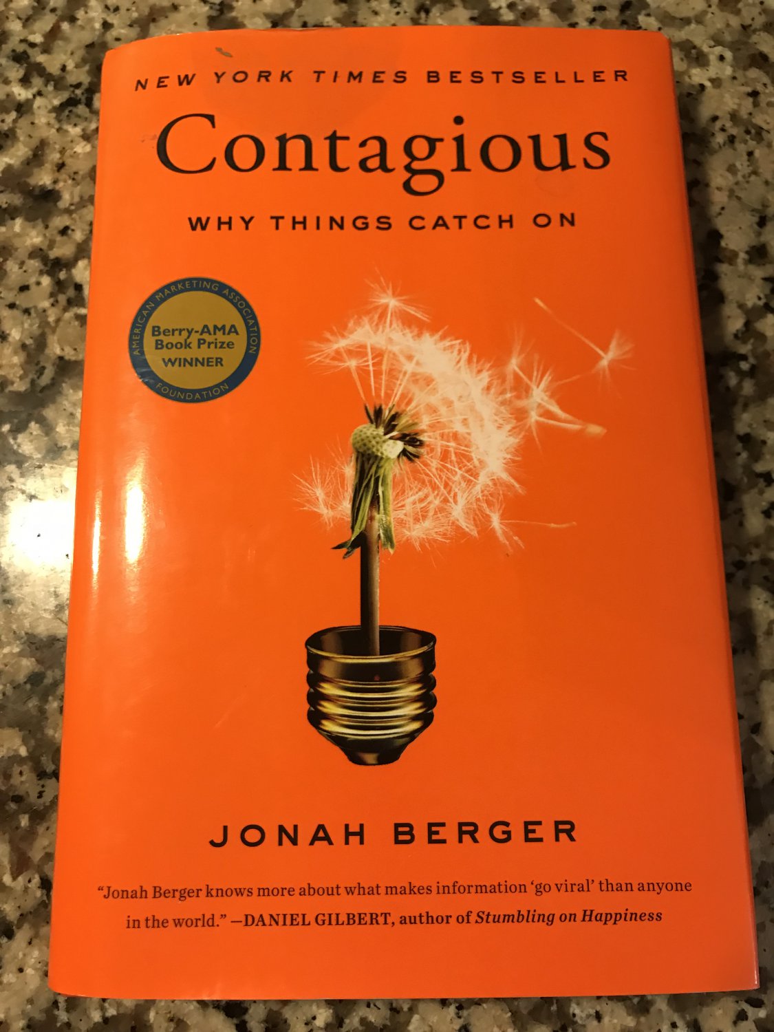 Contagious: Why Things Catch On [hardcover] Berger, Jonah [Mar 05, 2013]