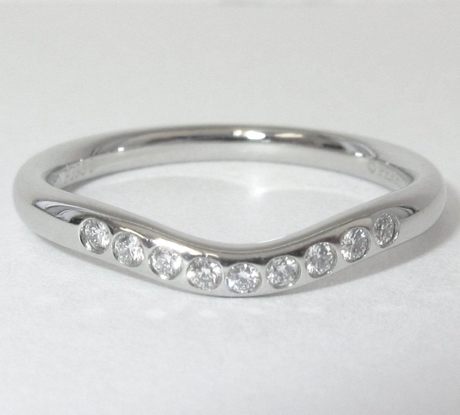 TIFFANY & Co. Platinum Elsa Peretti Diamond 2mm Curved ...