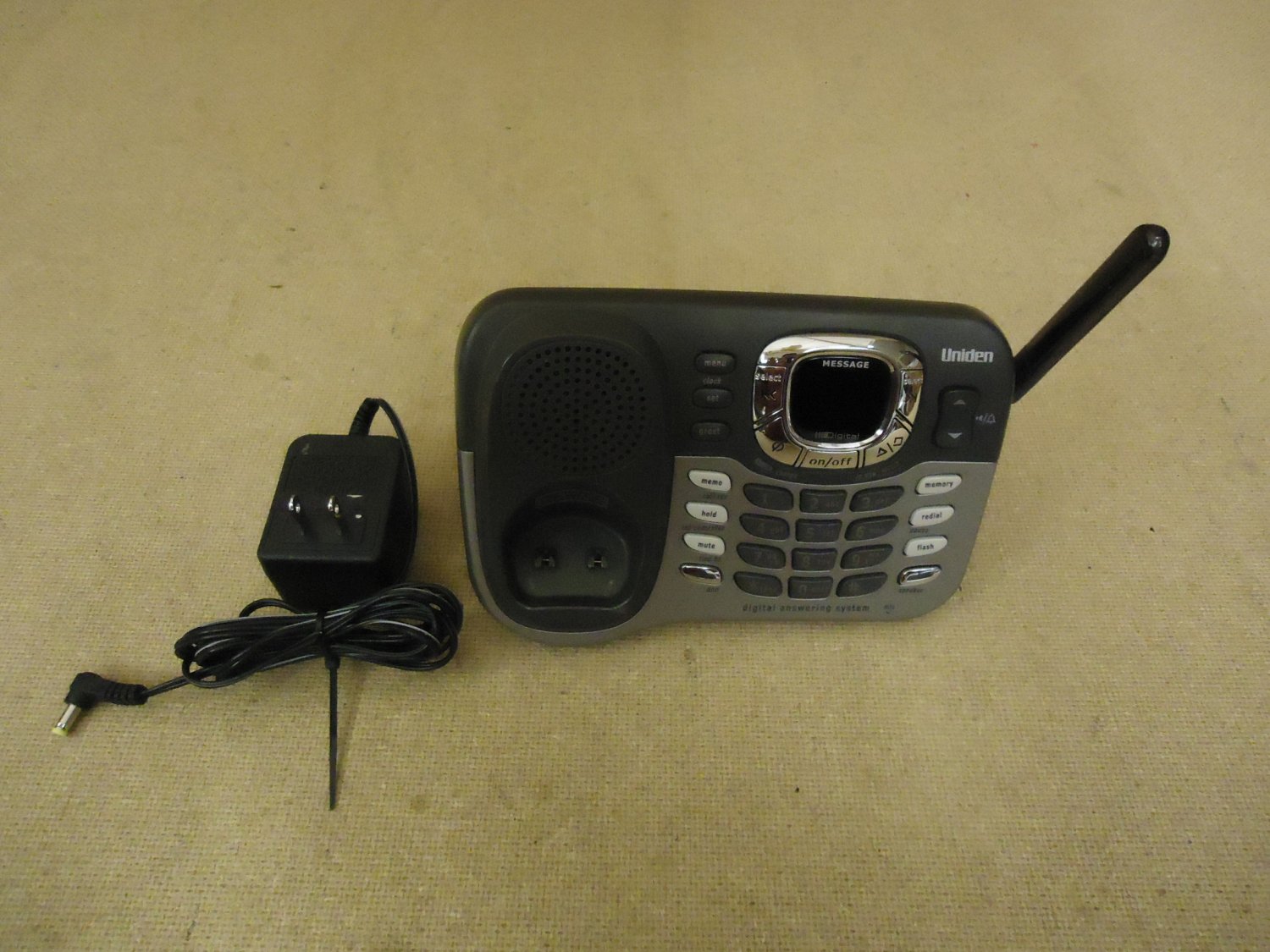 Uniden Phone Base Cordless Digital Answering System DCT75854