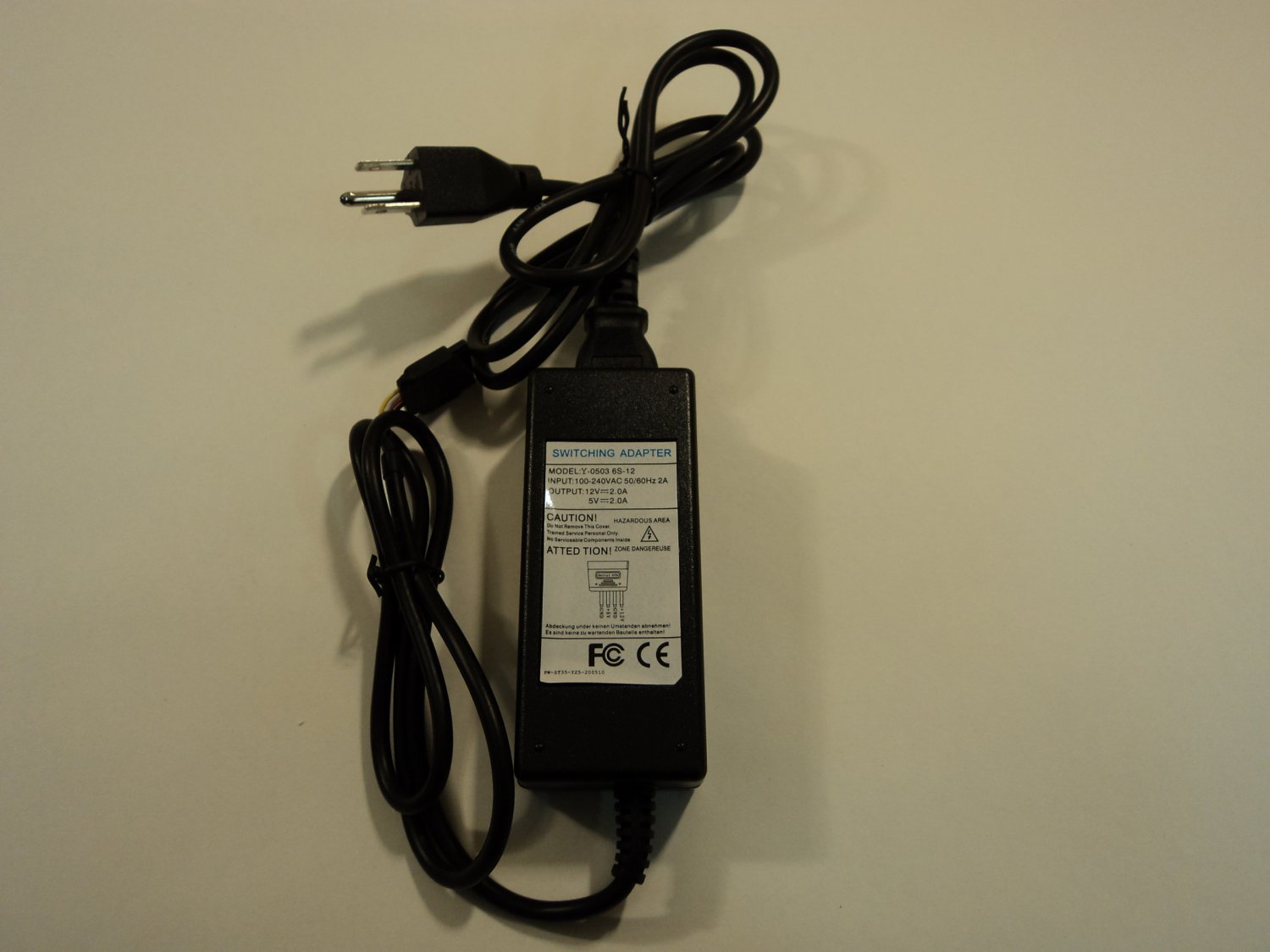 Standard Switching Adaptor 5/12VDC 2.0A 100240VAC 50/60Hz 2A Y0503 6S12