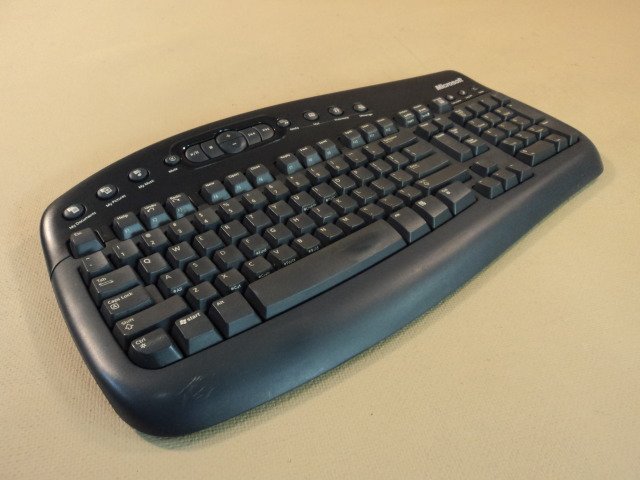 Microsoft Multimedia Wireless Keyboard 1.1 Black 17 Hot Keys X801524 ...