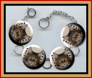 MAINE COON Exotic Pet Cat Altered Art Button Charm Bracelet with Rhinestone