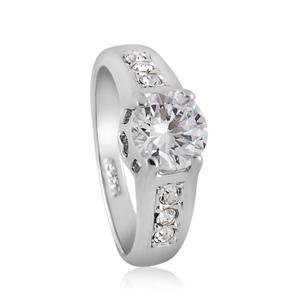 RIGANT STYLISH SWAROVSKI CRYSTAL RING SIZE 8(US) FREE SHIPPING WORLDWIDE!!!
