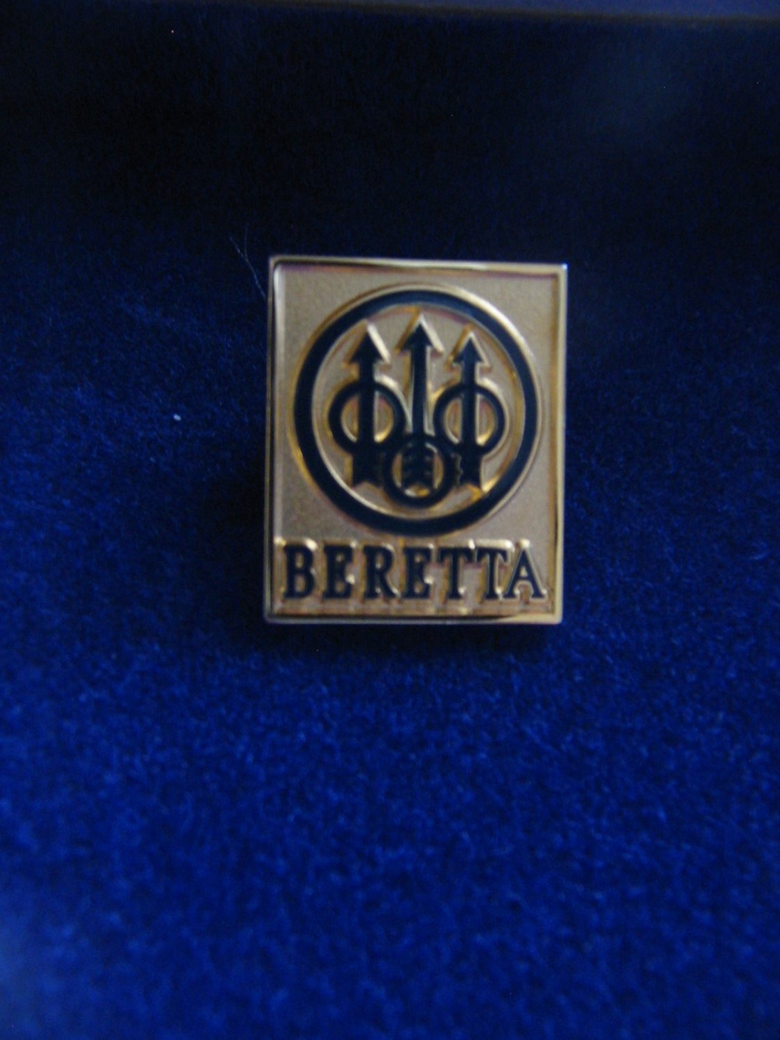 Beretta Trident Logo Hat Lapel Tie Tac Tack Gun Pin