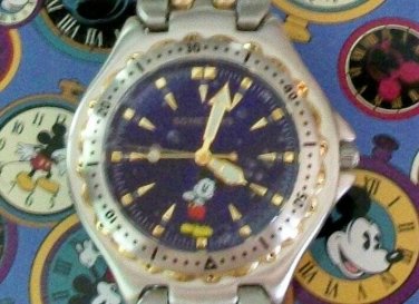 Brand-New Disney Animated Mickey Mouse Watch! Lumbrite Hands and Markers!