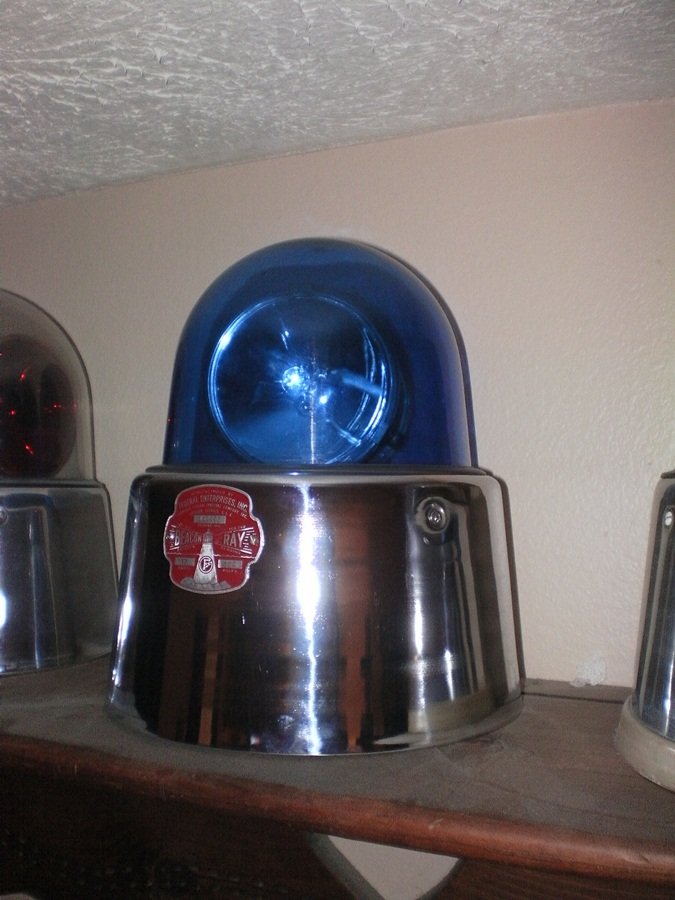 Federal Enterprises Inc. (Federal Signal) Beacon Ray Model 17