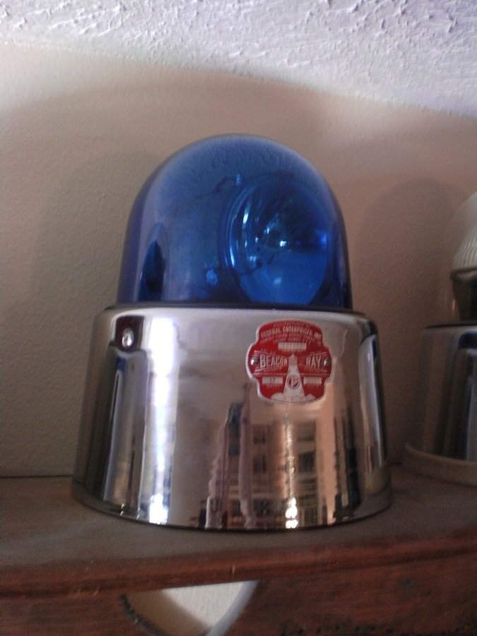 Federal Enterprises Inc. (Federal Signal) Beacon Ray Model 17