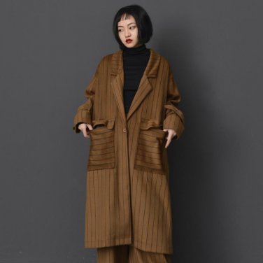 [EAM] 2017 Autumn Winter New Keep Warm Loose Big Size Coat Big Pocket Flash Design Stripe Fashion Wo