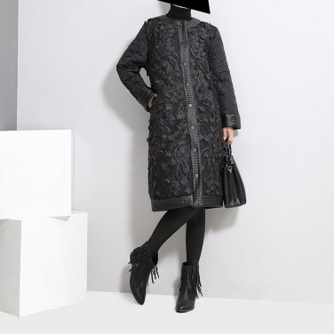 [IASK] 2017 new autumn winter round neck long sleeve three-dimensions flower cotton-padded solid col