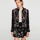 The 2017 winter new Europe velveteen embroidered flowers blouse