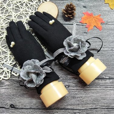 2017 Winter Gloves Big Flower With Pearl Fleece Gloves Women Mittens Women Winter Touch Screen Glove