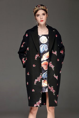 High Quality Women Winter Coat Warm Long Sleeve Floral Embroidery Long Loose Coats Black Vintage Out