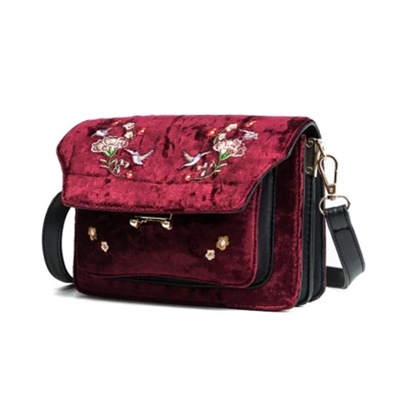 Classic lady embroidery bag floral pattern insect bag designer handbag quality high velvet bag rivet