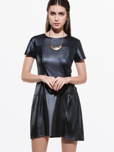 Black Plain Round Neck Short Sleeve Women\'s Day Dress (Plus Size Available)