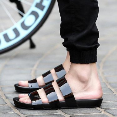 Designer Version Mens Summer Beach Sandals Luxury Brand Pantent Leather Casual Shoes Men Flat Slippe