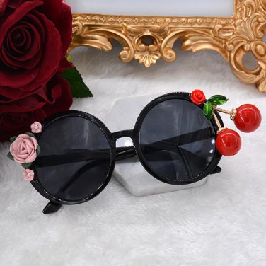 New Luxury Sunglasses Women Fruit cherry crystal Rhinestone Retro Sun glasses Female Brand Designer 