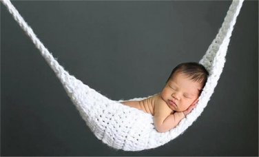 Crochet White Hammock Newborn Baby Photography Props Crochet Baby Hanging Cocoon for Photo Shoot Kni