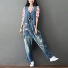 The new loose large size printed strap pants women wear holes to do old white jeans