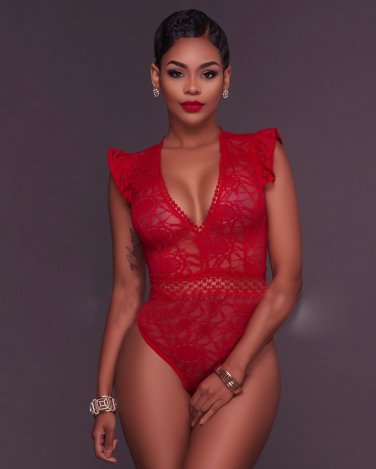 Misstyle Summer Lace Deep V Hollow Out Short Jumpsuit Women Sexy Rompers Casual Beach Sleeveless 201