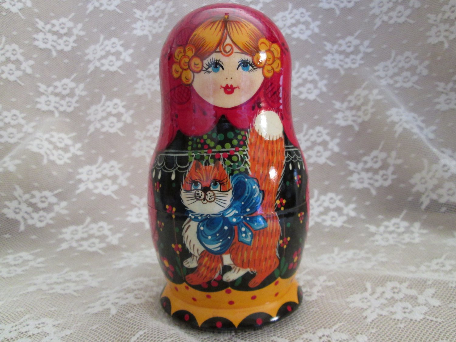 cat russian nesting dolls