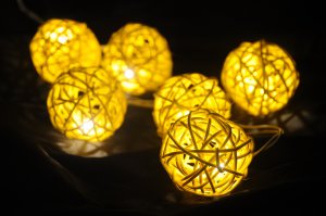 20 X Yellow RATTAN BALL STRING PARTY PATIO WEDDING BEDROOM LIGHT CHRISTMAS