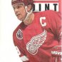 1993-94 Upper Deck # 290 - Steve Yzerman  - Detroit Red Wings