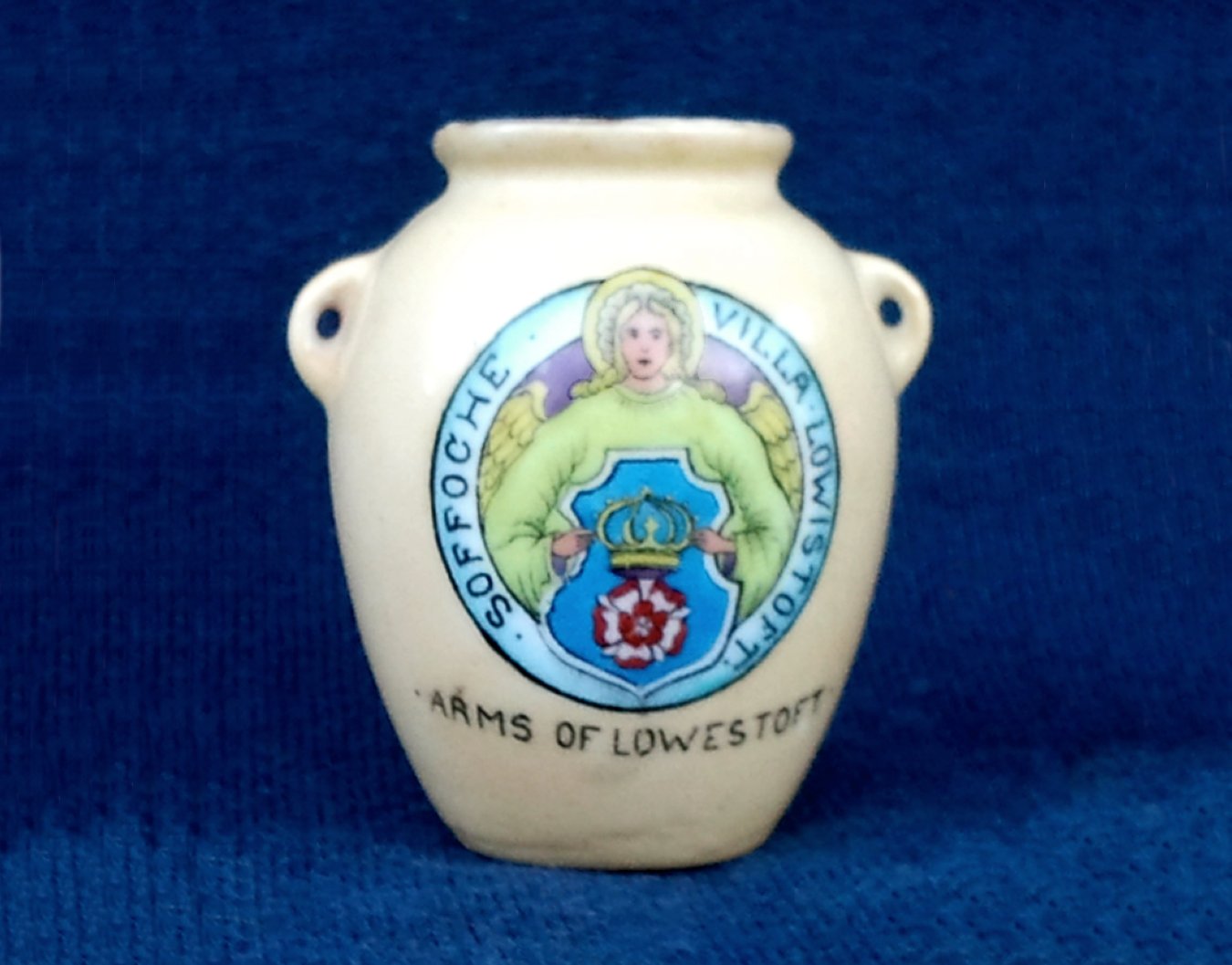 Villa Lowestoft Miniature Crested Ware Vase St. Margaret of Scotland