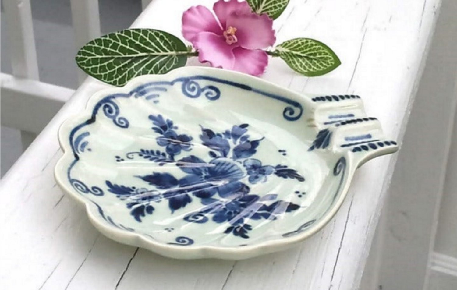 Delft Blue & White Vintage Shell Shaped Dish Hand Painted Ashtray