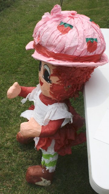 Huge Strawberry Shortcake Vintage Pinata 80's