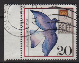 Germany 1988 - Scott 1564 - 20 pf, bird, Stamp Day   (7-27)