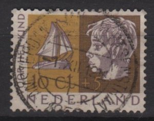 Netherlands, semi-postal,  1953 - Scott B262 used - 10c + 5c, Boy & sailboat (10-28)