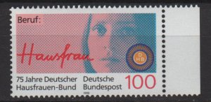 Germany 1990 - Scott 1600 MNH - 100pf, Hausfrau, Housewives  (12-481)
