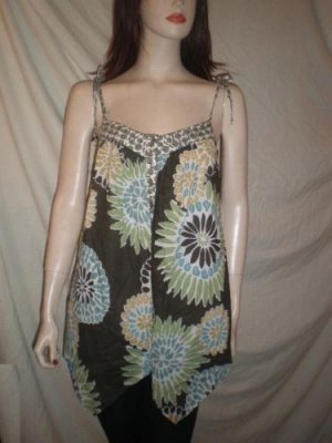 NOTICE Spaghetti Strap Shark  Hem Blouse Floral Print M