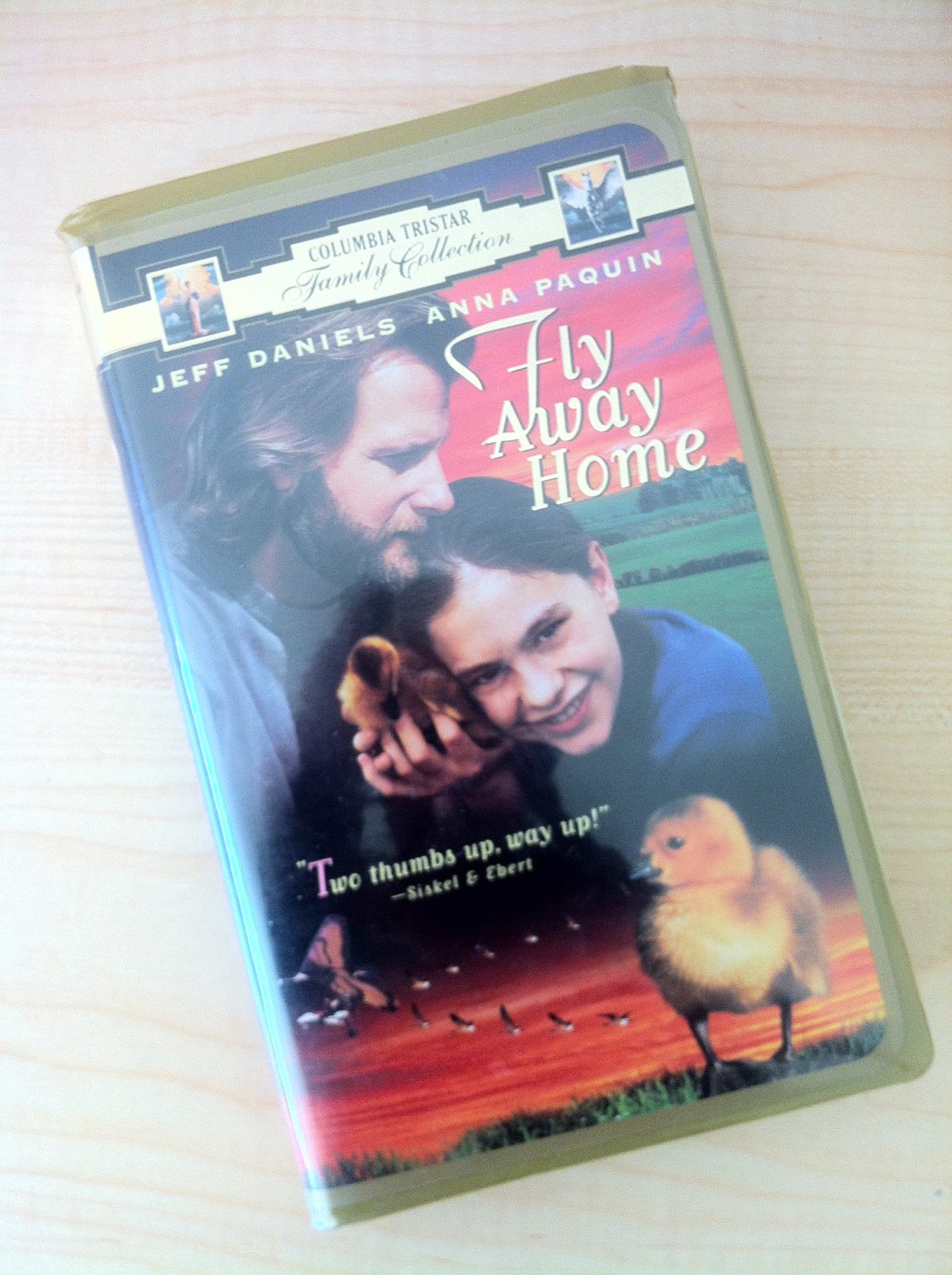 Fly Away Home (1997, VHS)