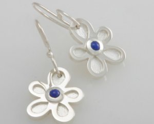 Mexican Sterling Silver 925 Silver Earrings "Flor" with lapislazuli collection.