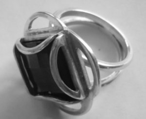 Mexican Sterling Silver 925 Silver Ring with Cristal or Stone and bevel edge.