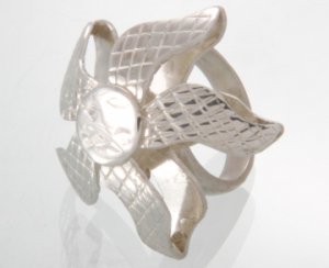 Mexican Sterling Silver 925 Silver Ring Rehilete with texture.