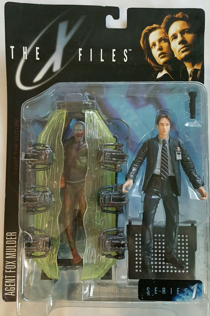 The X-Files Fight the Future Series 1 Mulder & Scully Action Figures