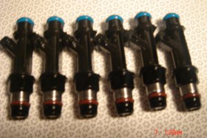 02-04 GMC ENVOY 4.2 L6 TRAILBLAZER FUEL INJECTORS offer