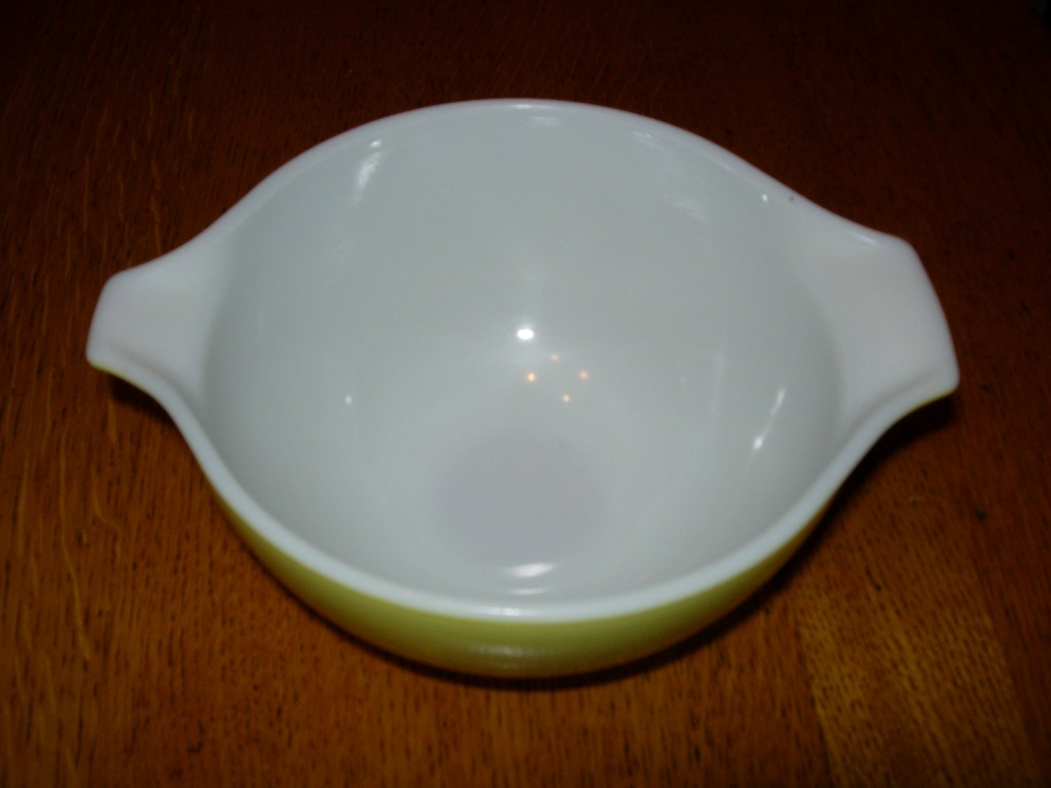 Pyrex #441 1 1/2 Pint Yellow Mixing Bowl