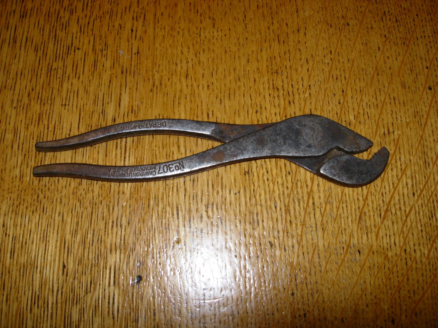 Vintage Champion DeArment Battery Terminal Pliers No 307