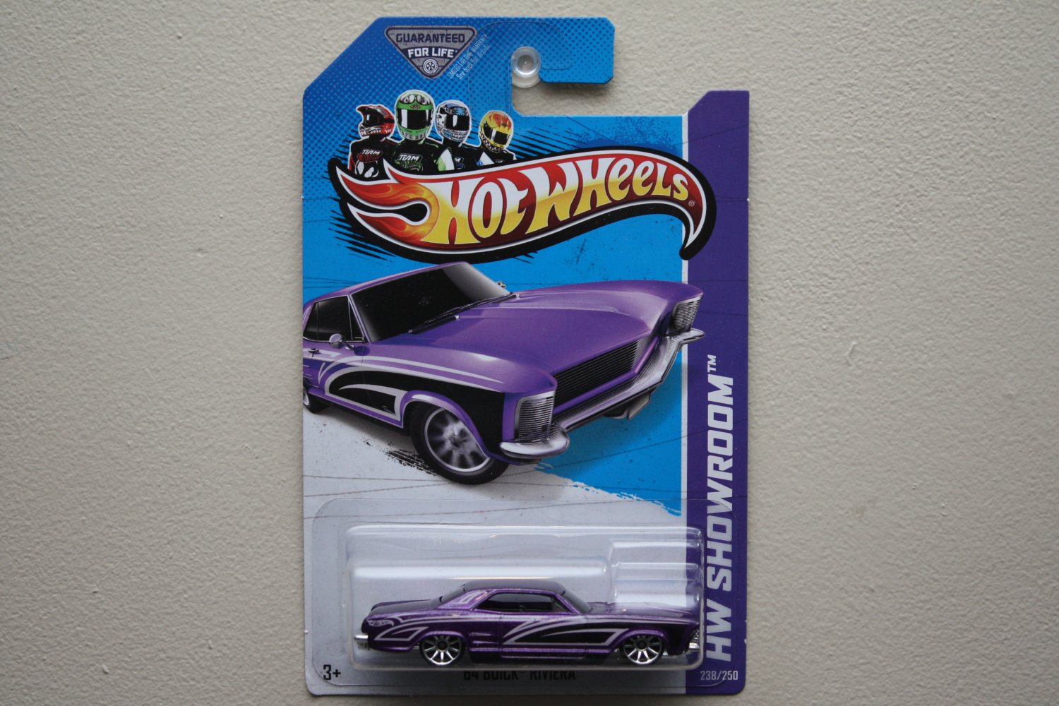 Hot Wheels 2013 HW Showroom '64 Buick Riviera (purple) (see condition)