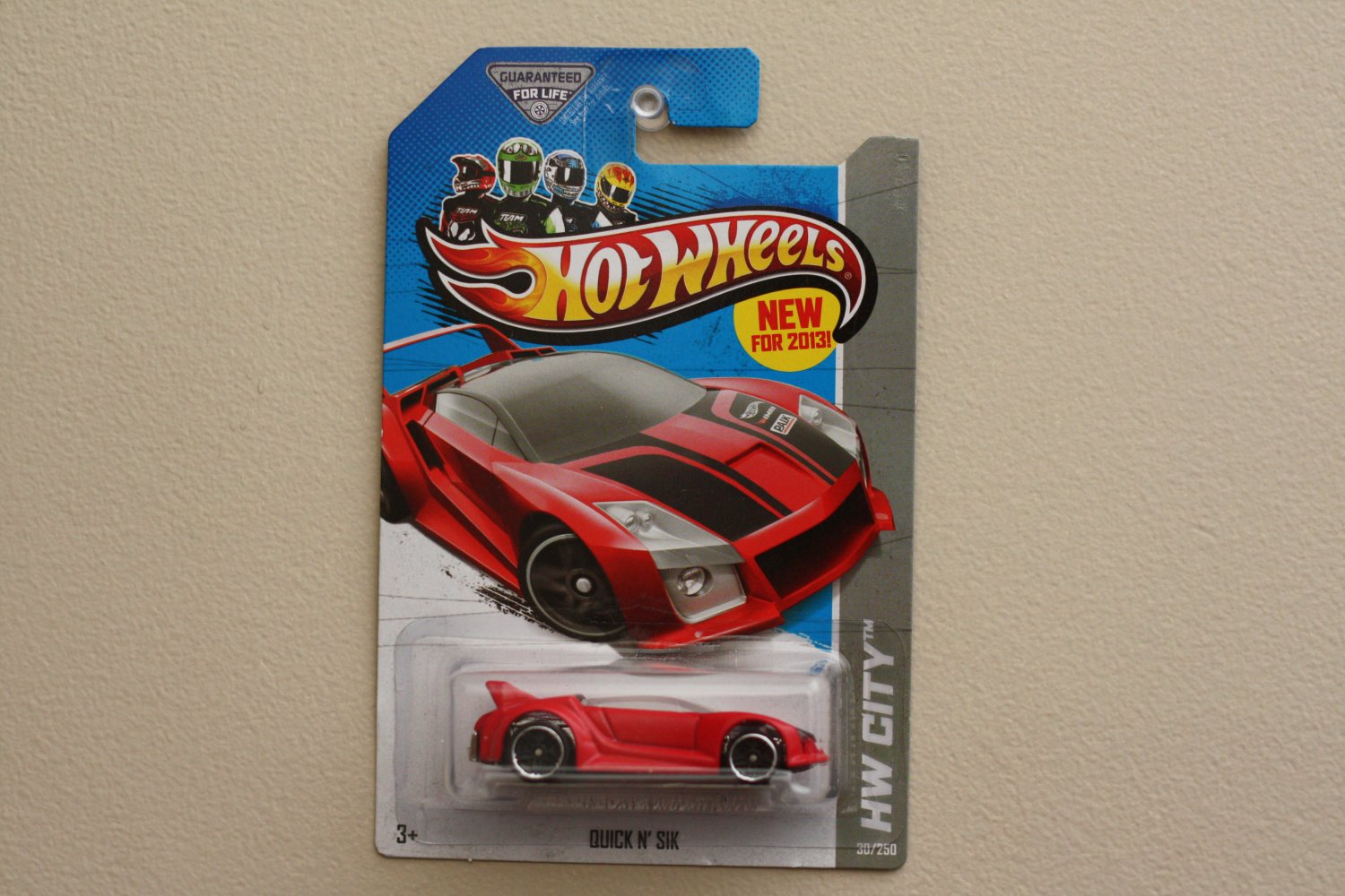 Включи hot wheels просто. Hot Wheels quick'n'sick. Quick n sick hot Wheels. Гоночная машина hot Wheels Pedal Masher loop car (hw90552) 14 см. Hot Wheels 2013.
