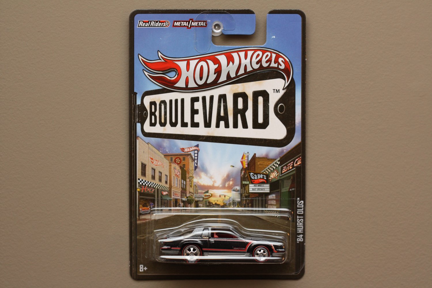 Hot Wheels Boulevard Case M '84 Hurst Olds