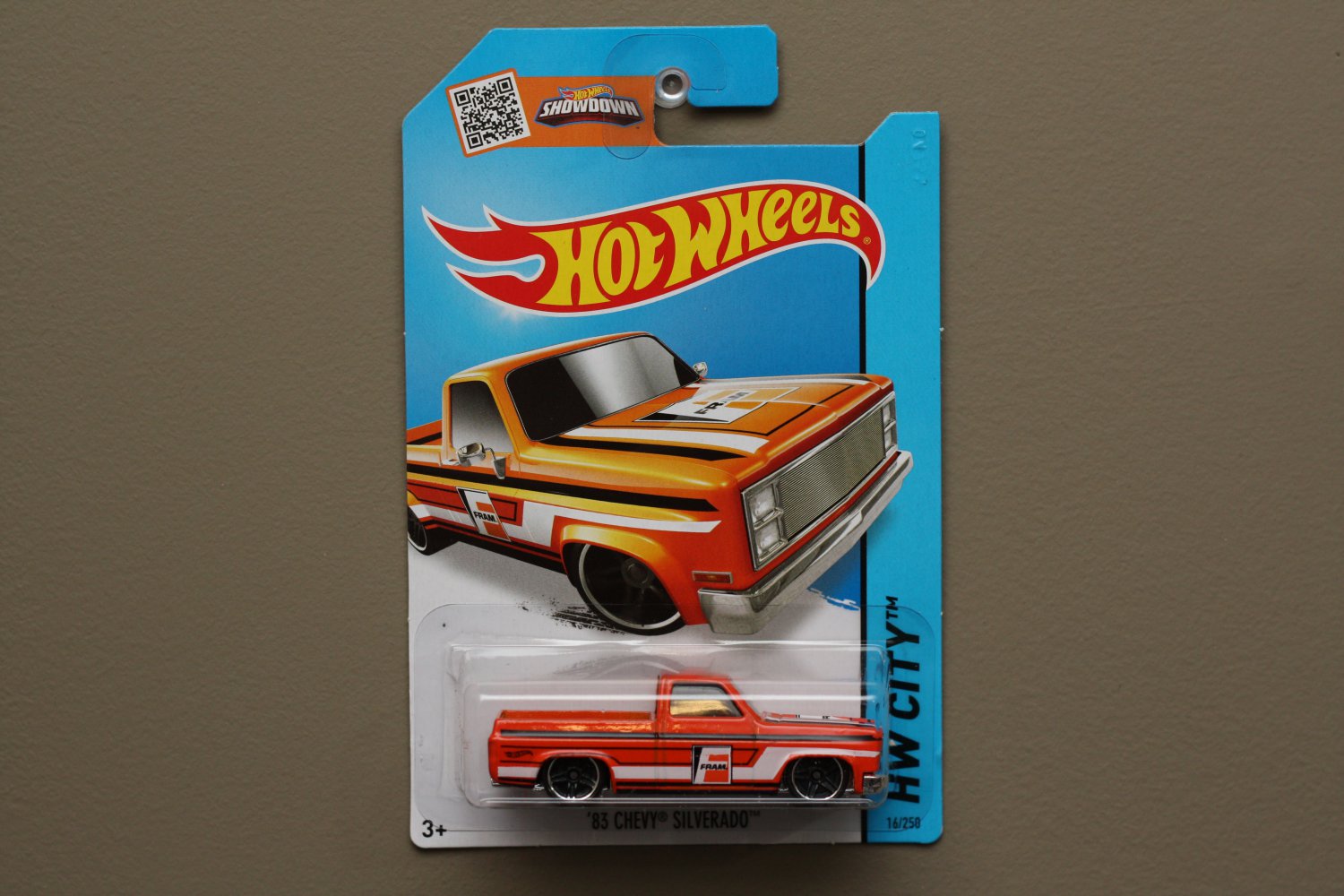 Hot Wheels 2015 HW City '83 Chevy Silverado (orange)