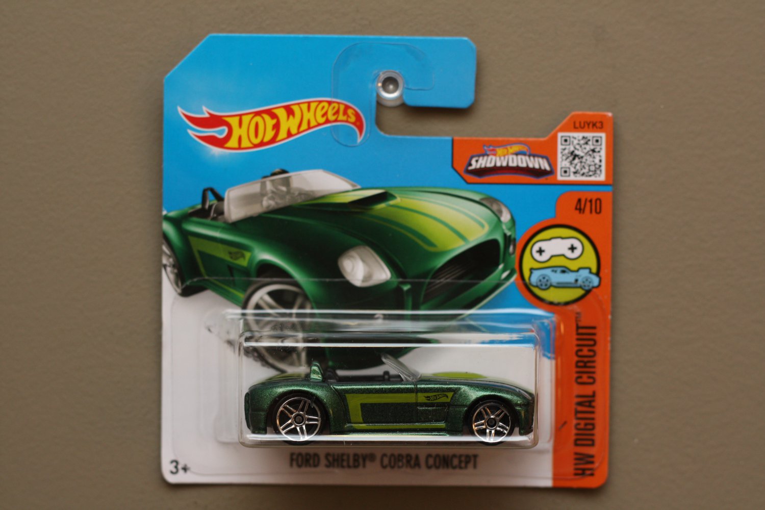 Hot Wheels 2016 HW Digital Circuit Ford Shelby Cobra Concept (green)