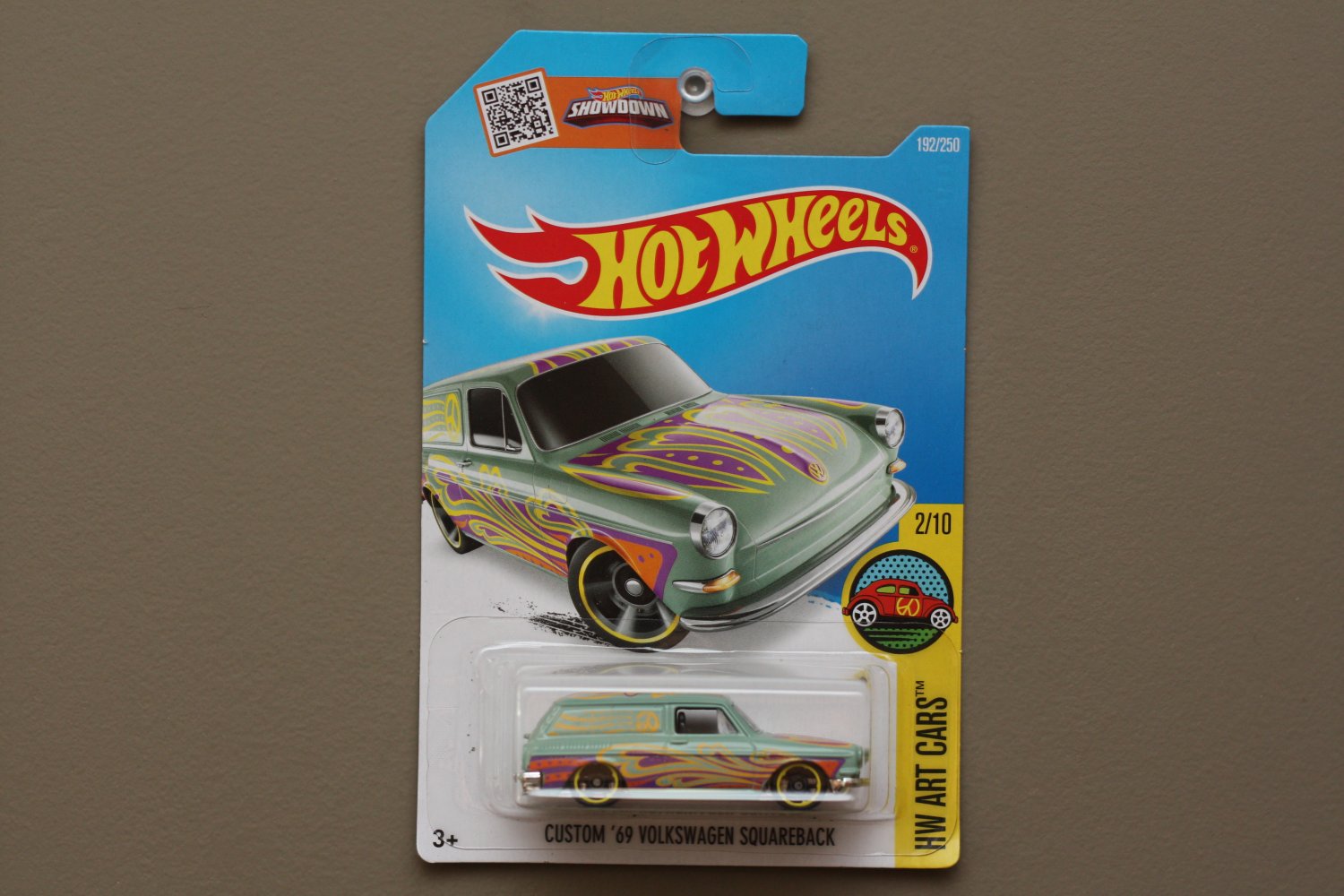 Hot Wheels 2016 HW Art Cars Custom '69 Volkswagen Squareback (pastel green)